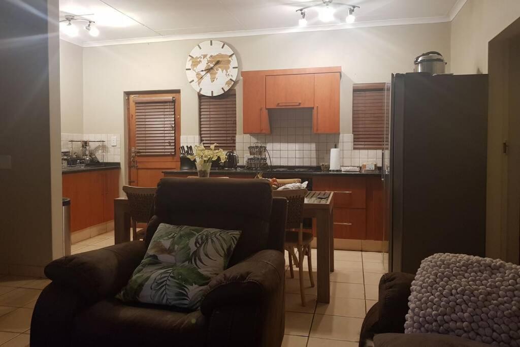 Plush Private Home Polokwane Eksteriør billede